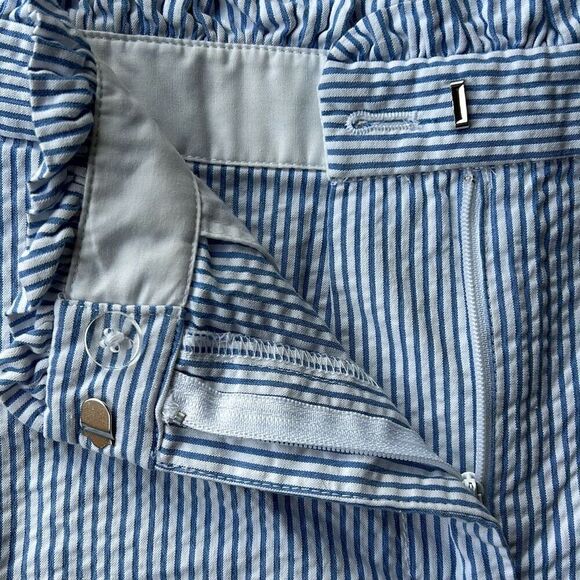 J.Crew Seersucker Pinstripe Shorts Sz 4 Ruffles - Picture 2 of 8
